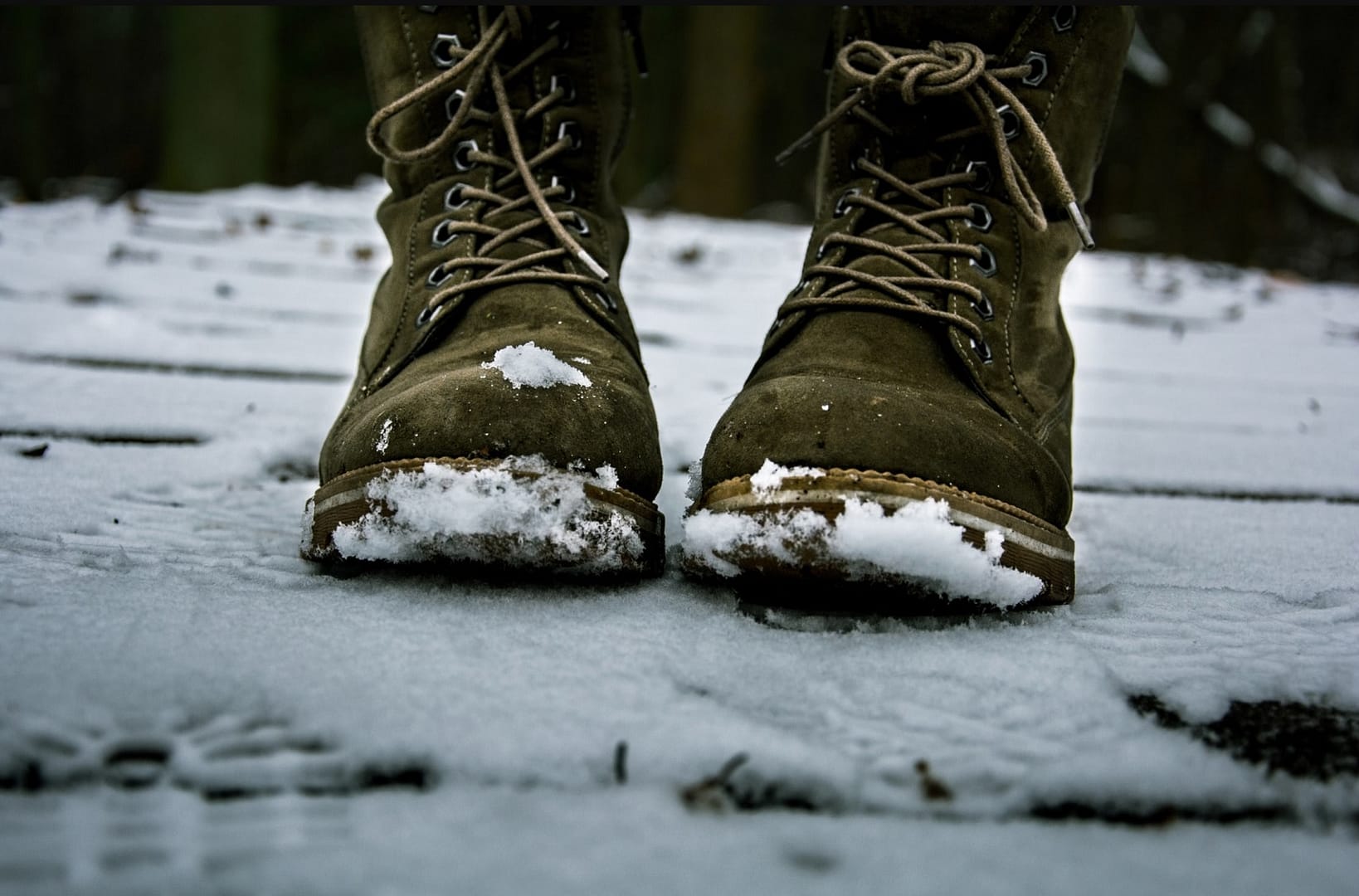 shoes in the snow - adapt to every climate - multi purpose
