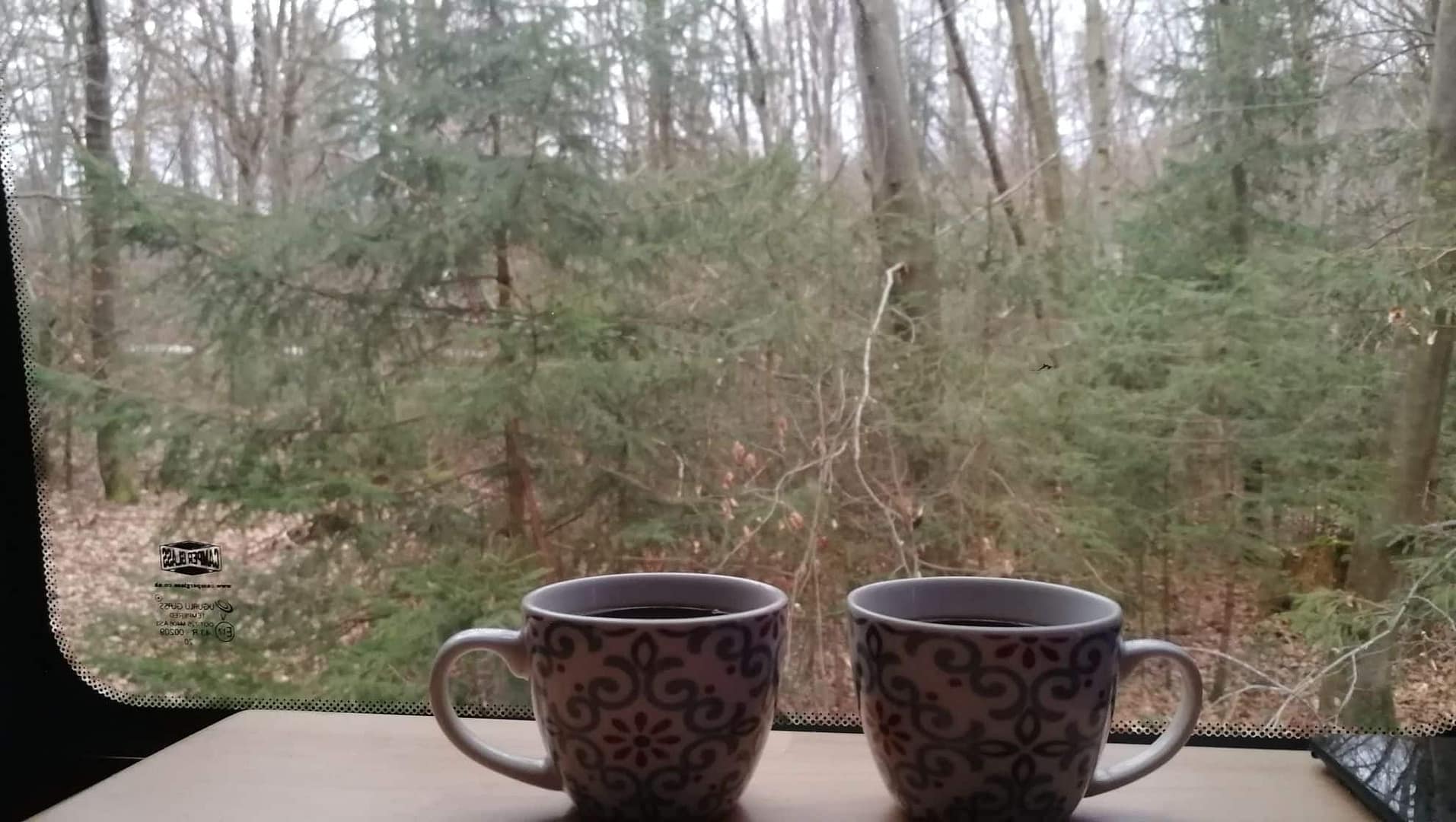 finestra van con caffè