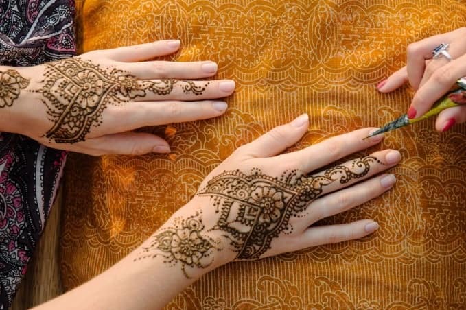 henna tattoos painting in dubai