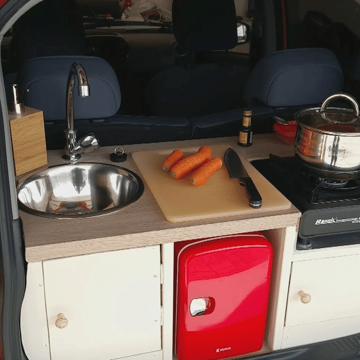 cucina camperizzare fai da te camper furgone camperizzato van nel bagagliaio