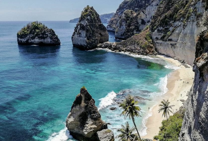 Bali Diamond Beach Travel Guide
