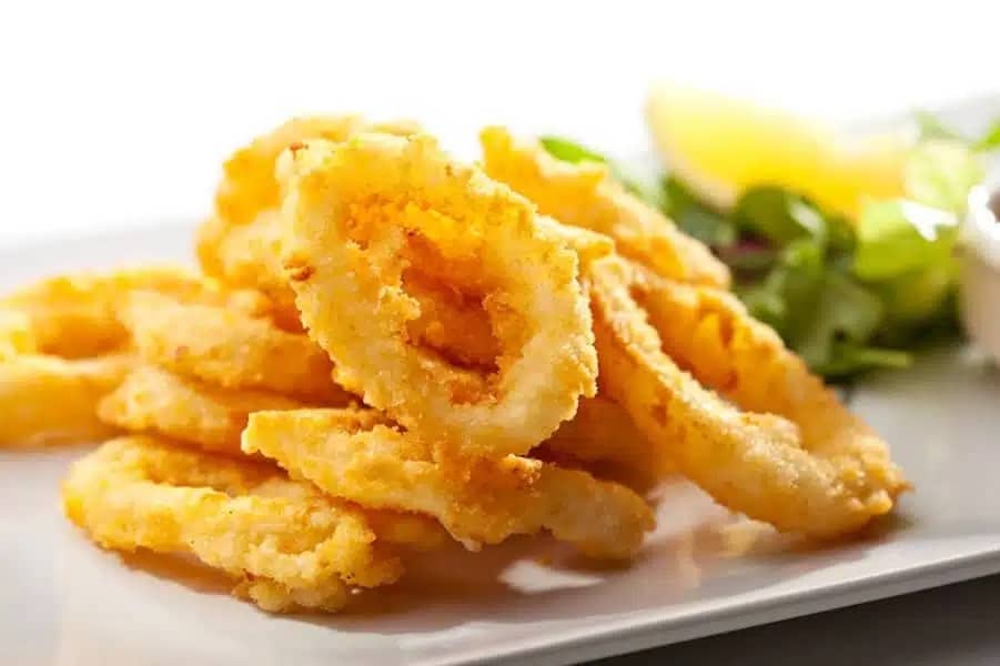 calamari alla romana - typical foods from rome and tours